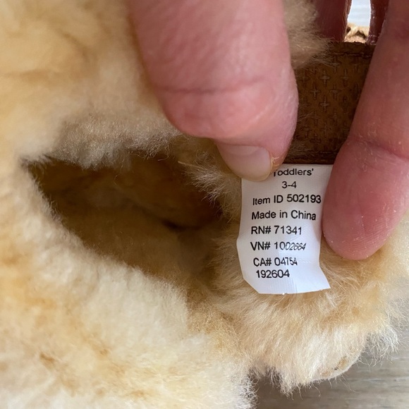 L.L. Bean Toddler’s Wicked Good Slippers - Picture 7 of 11